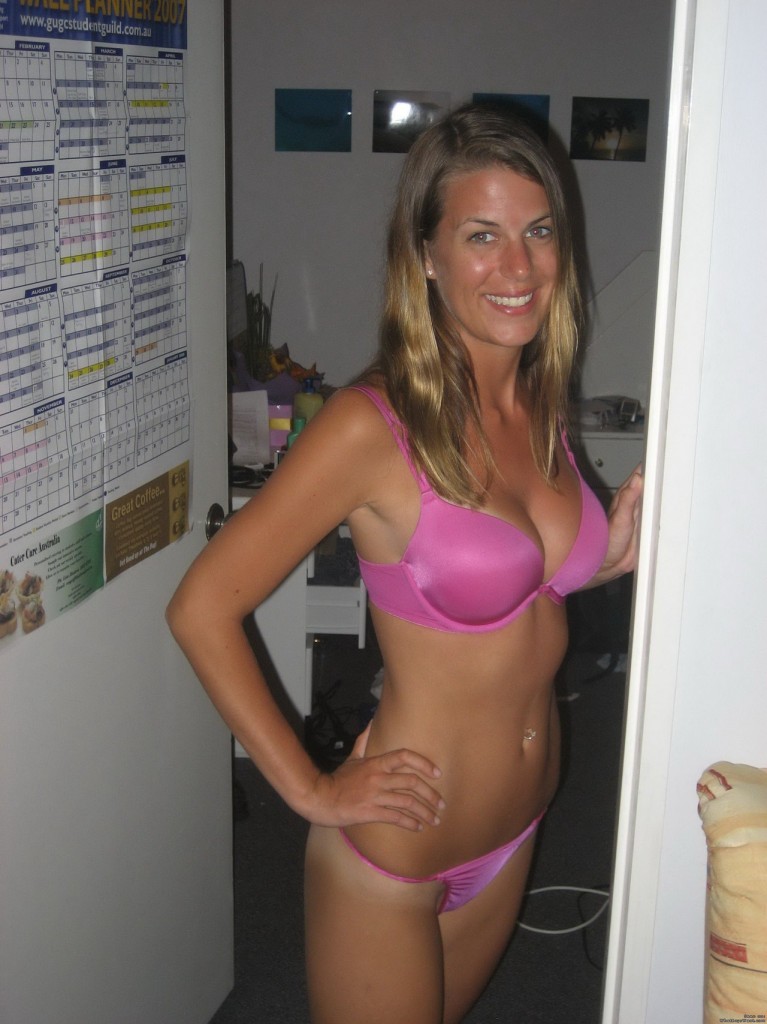 amateur MILF in pink bra and thong!